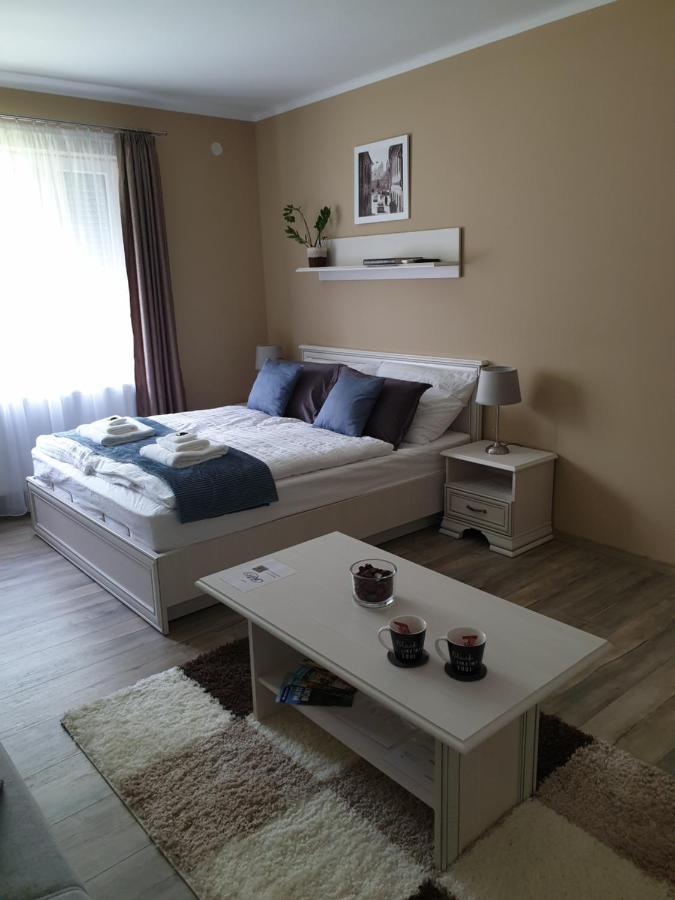 Royal Apartman Eger Exterior foto